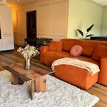 Luxury Apartment With Indoor Jacuzzi